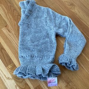 NWT Chicwish ruffle detail v-neck size Large grey cozy sweater